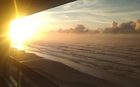 Apartamento Frente Mar Pe Na Areia