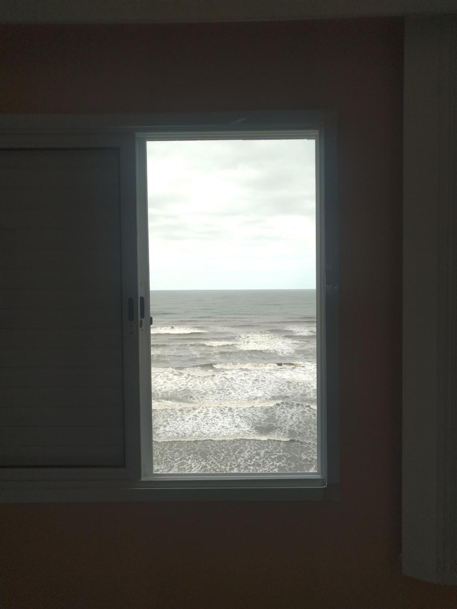 Apartamento Frente Mar Pe Na Areia Praia Grande (Santos) Exterior foto